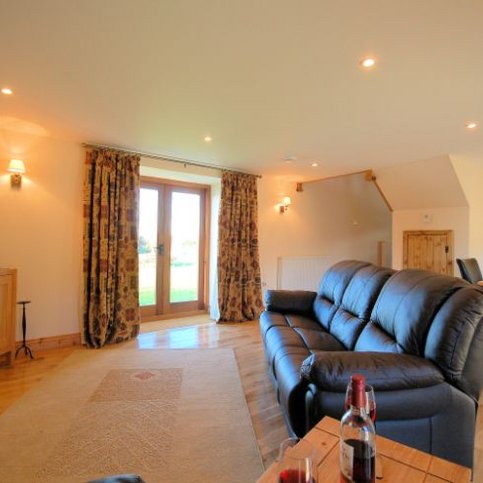 FHSWE121 Thumbnail 3