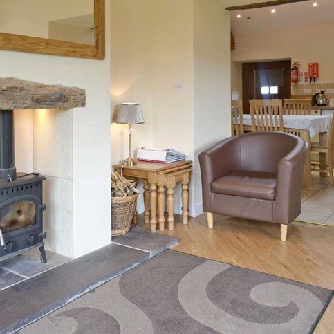 FHNWW102 Thumbnail 3