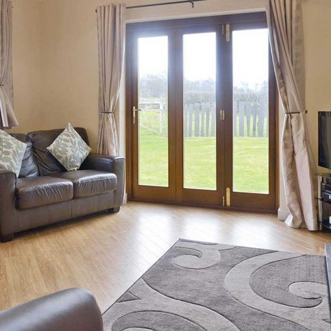 FHNWW102 Thumbnail 2