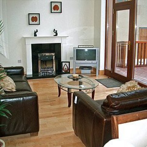 FHSWI104 Thumbnail 3