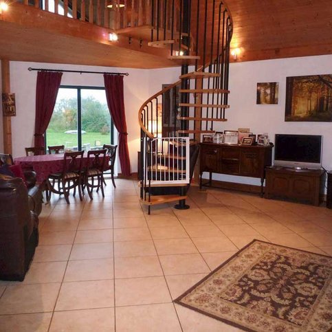 FHSWI105 Thumbnail 2