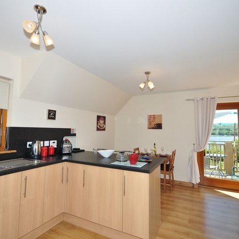 FHNWS102 Thumbnail 3