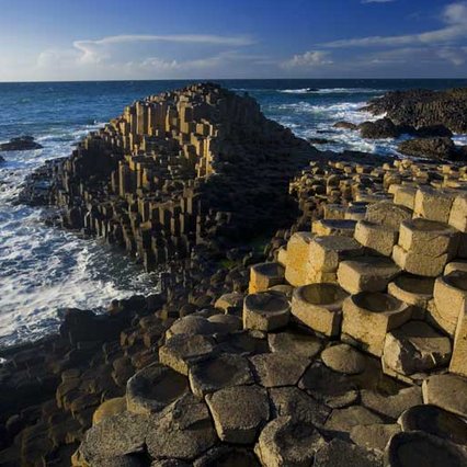 Blick auf den Giant's Causeway im County Antrim Vorschau