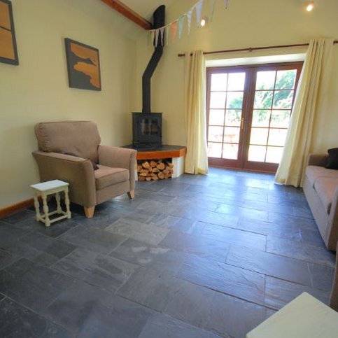 FHSWE122 Thumbnail 2